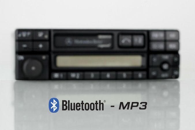 Klasyczne radio Mercedes-Benz wyposażone w moduł Bluetooth i odtwarzacz MP3